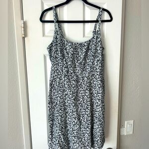 EUC Old Navy Blue/ White Dress